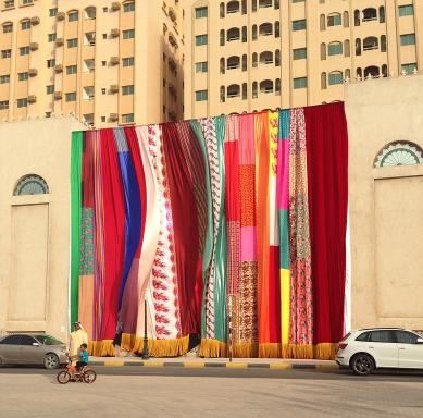 Installation «Libretto-o-o: A Curtain Design in the Bright Sunshine Heavy With Love» by Joe Namy, presented at Sharjah Biennial 13 (Joe Namy, 2017)