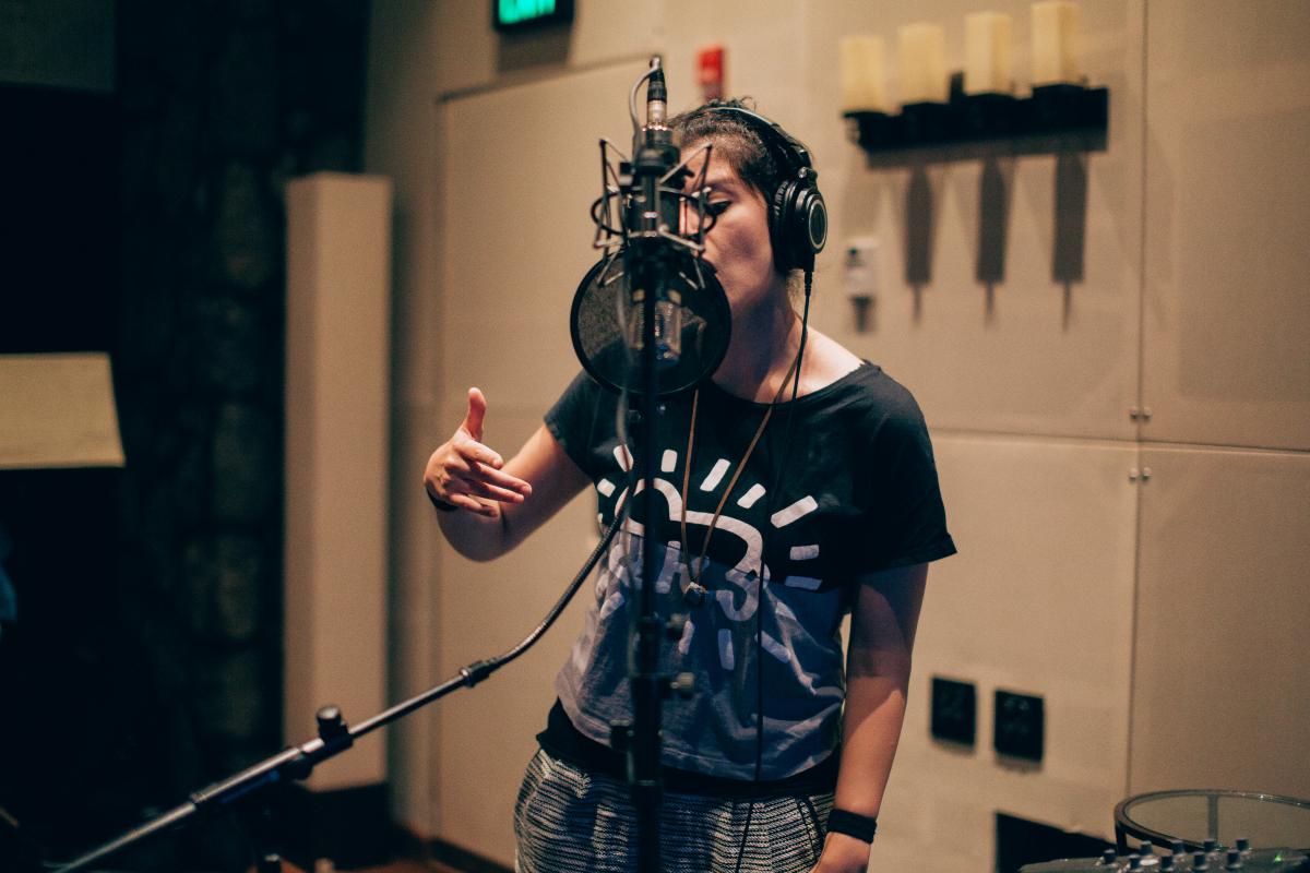 Salome MC: Studio recordings at Blue Planet Sounds in Honolulu, Hawaii/US (photo: Shaneika Aguilar)