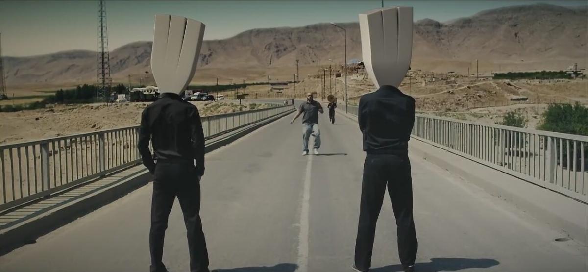 Filmstill: Ceza (Music), Esen Entertainment (Video): «Türk Marşı» (Turkey, 2012)