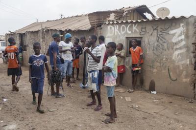 Warten auf den Videodreh: Kuduristas in Luanda (photo: Flurina Rothenberger)
