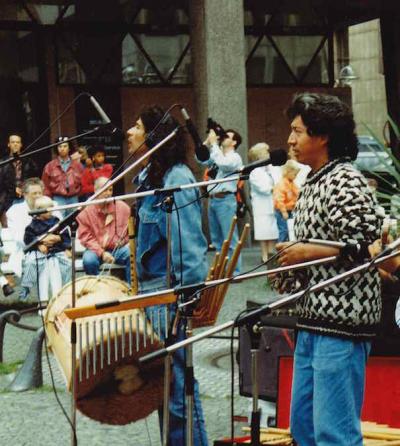 Microphony and street music: Urubamba in Cologne (1994) (photo: Julio Mendívil)