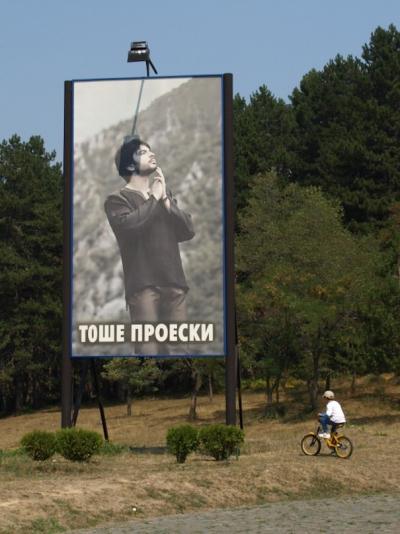Krusevo: Tose Proeski Plakatwand (photo: Lucia Vasella)