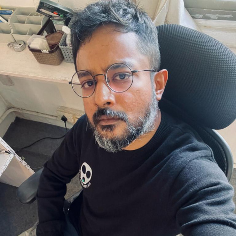  03_gupta-shomi_portrait.jpeg 