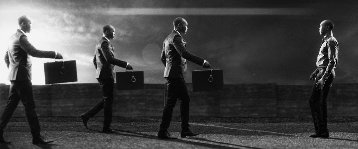 Filmstill: Seun Kuti feat. Dead Prez (Music), Jérôme Bernard (Video): «IMF» (France/Nigeria 2014)