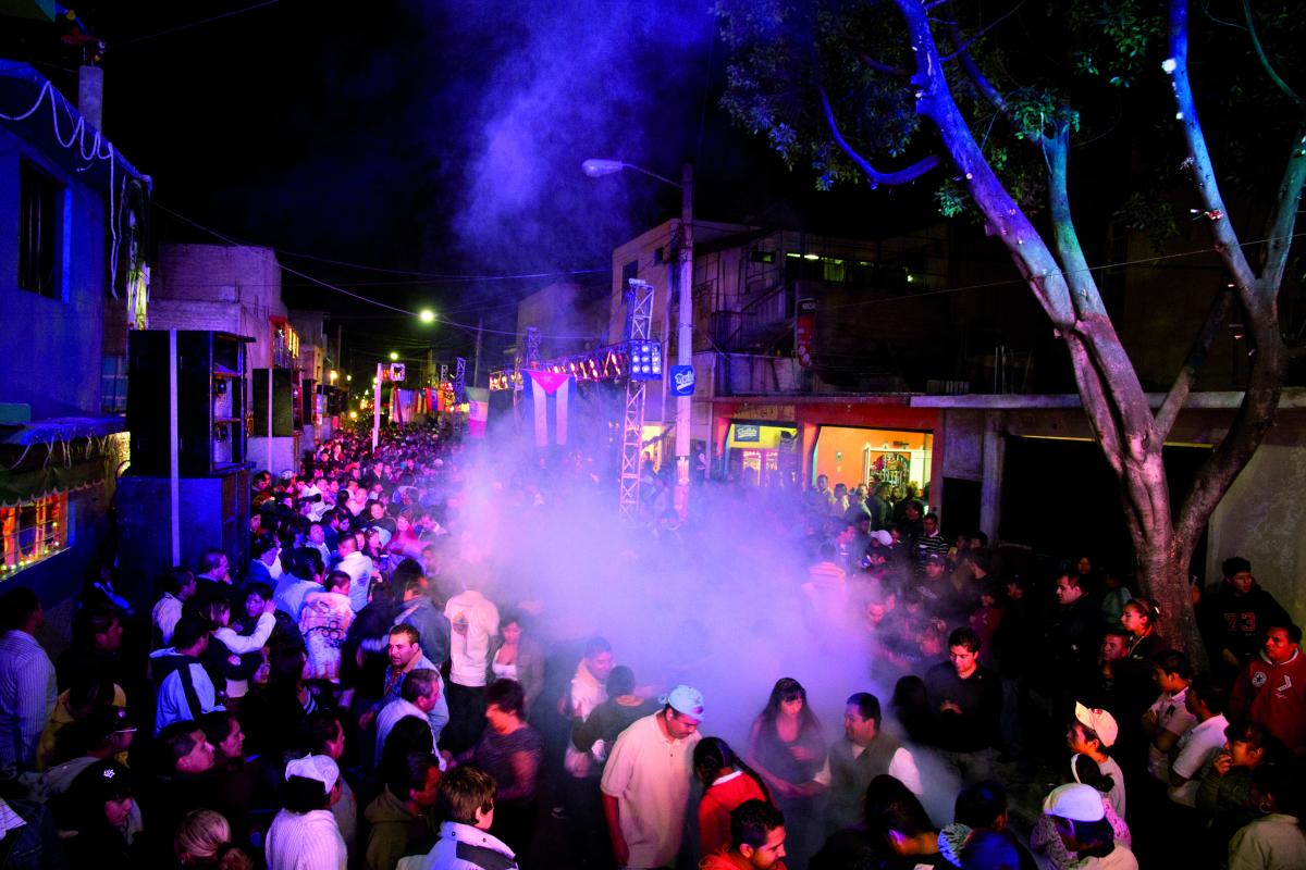 A street dance with Sonido Sonorámico/Raúl López in Campestre Aragón, Mexico City, 2011 (photo: Mirjam Wirz)