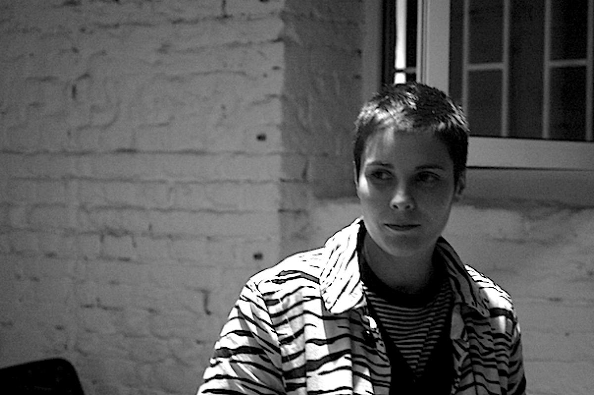 Manja Ristic in der Galerija 12 HUB (photo: Theresa Beyer)