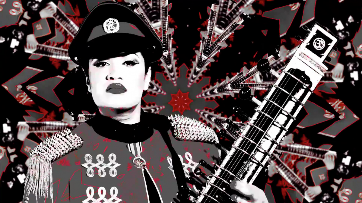 Filmstill: Bishi feat. Tony Benn (Music), Matthew Hardern (Video): «Look the Other Way» (Great Britain 2015)