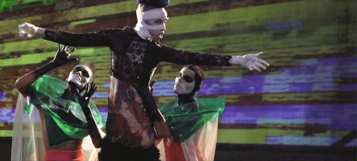 Filmstill: Umlilo (Music), Jasyn Howes (Video): «Magic Man» (South Africa 2014)