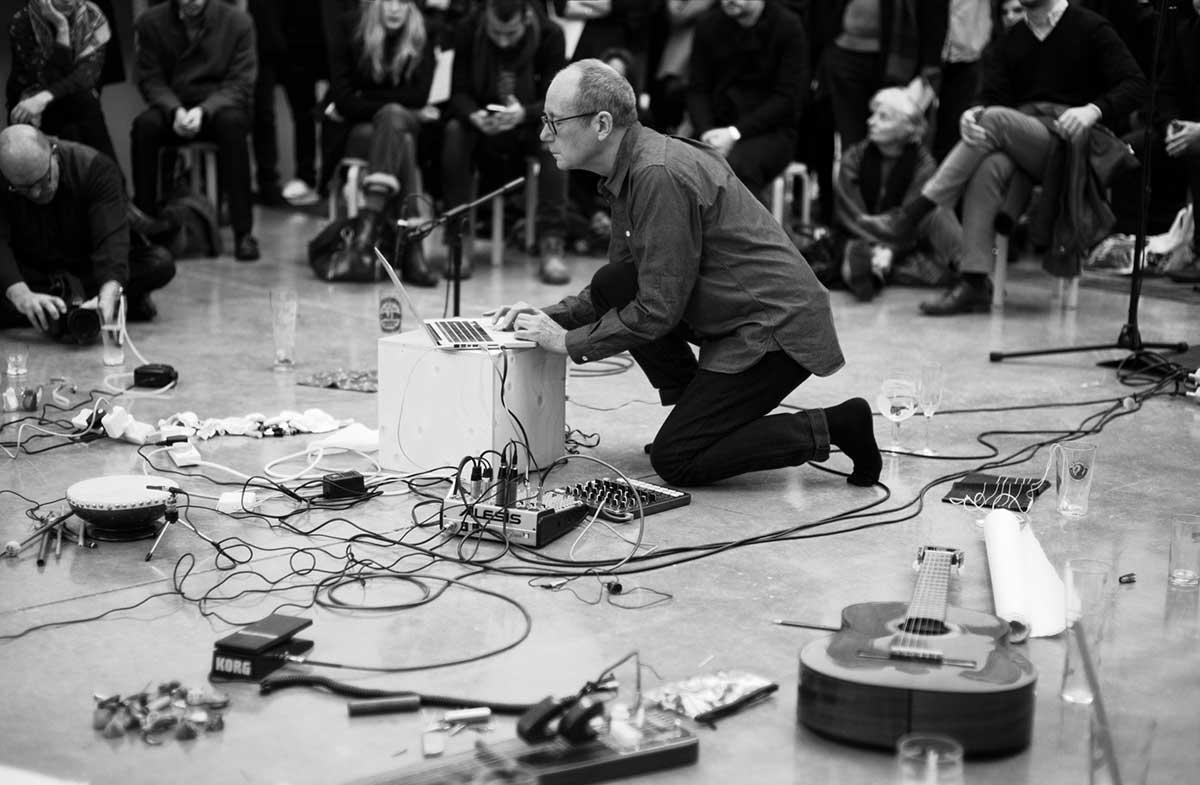 David Toop at White Cube (photo: Fabio Lugaro)