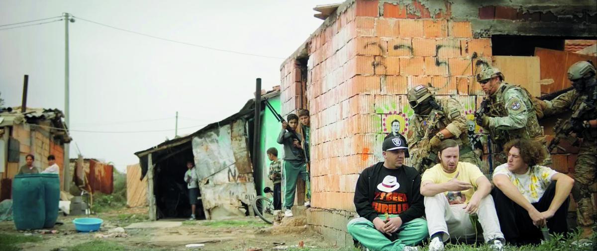 Filmstill: Bad Copy (Music) and Djolodjolo (Video): «Esi mi dobar» (Serbia 2013)