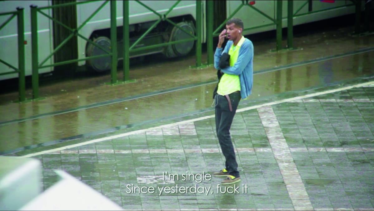Filmstill: Stromae (Music), Jérôme Guiot (Video): «Formidable» (Belgium 2013)