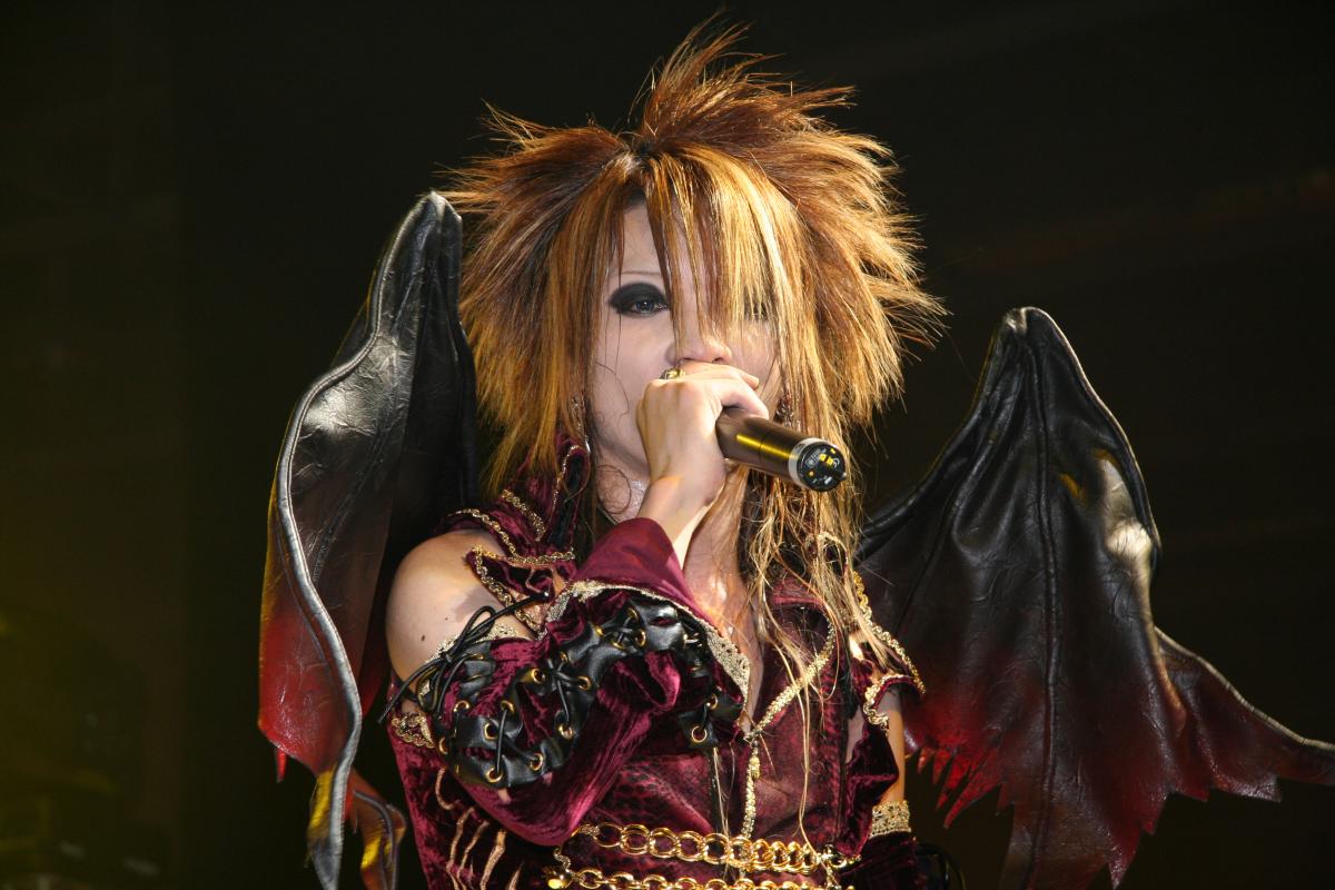 Distraught Overlord live at Japan Expo Paris (photo: Georges Seguin (Okki), 2007)
