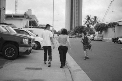 Shing02 & Salome MC with 1+1 documentary director Vincent Ricafort at Kakaako district in Honolulu, Hawaii/US (photo: Shaneika Aguilar)