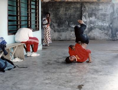 Breakdancers in Lomé, Togo (photo: Flurina Rothenberger)