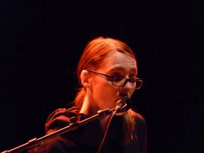 Antye Greie-Ripatti performing at Queen Elizabeth Hall in London with Gudrun-Gut (photo: GanMed64, 2010)