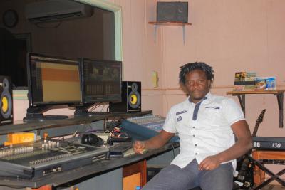 Rodrigue Ade, Recording Engineer, Colibri Studios Lomé Togo (photo: Kelly Agbobli)