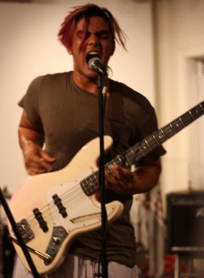 Basim Umani, bassist of The Kominas (photo: Wendy Hsu)