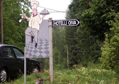 Zufahrt zu Aki Kaurismäkis Hotel Oiva. (photo: adi)